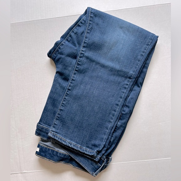 Levi’s Boyfriend - Medium Wash - Sz 33 - Picture 9 of 14